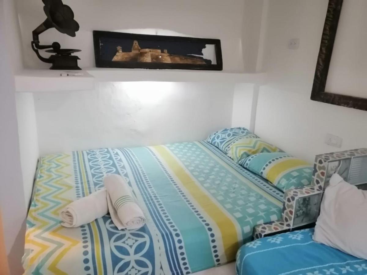 Cartagena Casa Mama Waldy Hostel מראה חיצוני תמונה