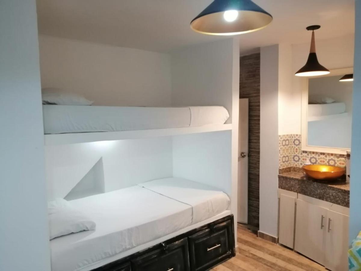 Cartagena Casa Mama Waldy Hostel מראה חיצוני תמונה