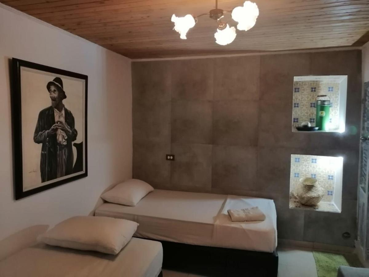 Cartagena Casa Mama Waldy Hostel מראה חיצוני תמונה