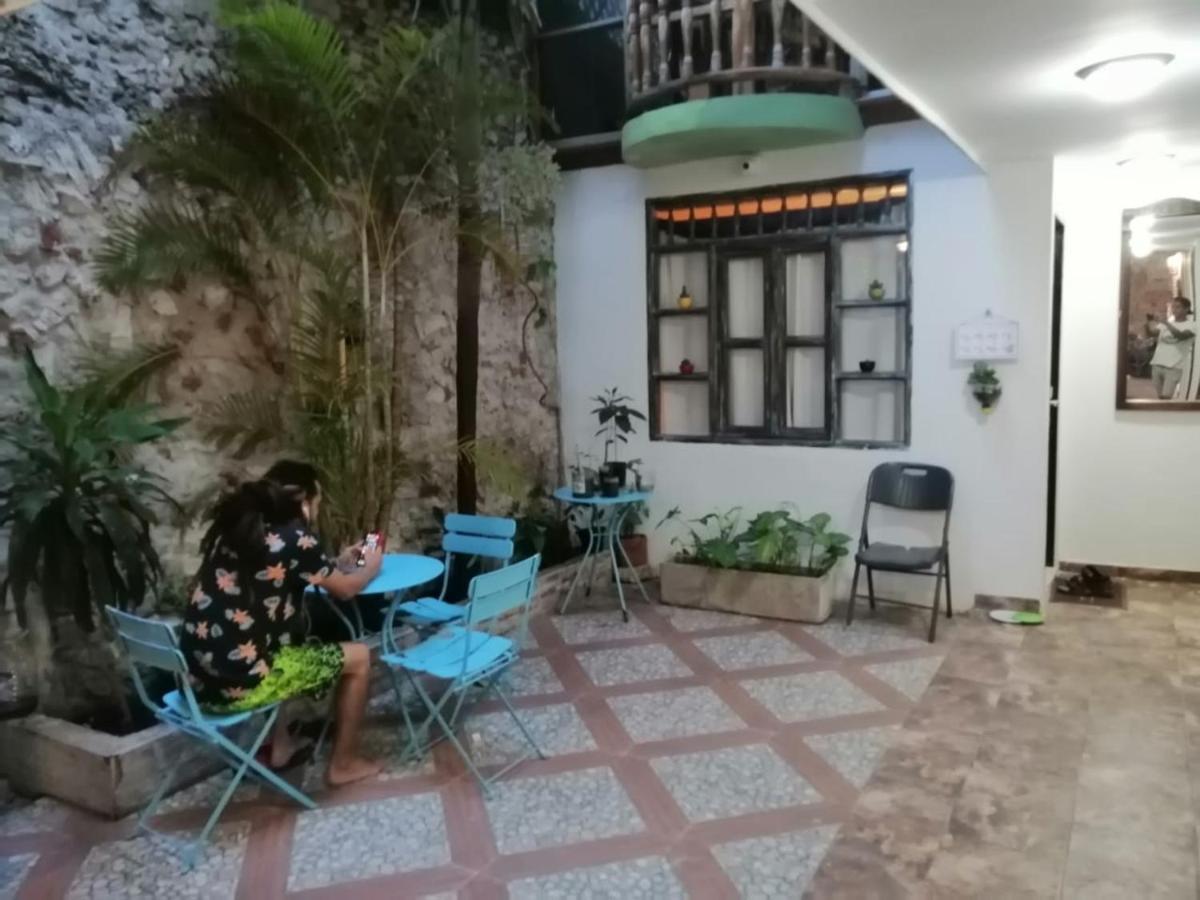 Cartagena Casa Mama Waldy Hostel מראה חיצוני תמונה