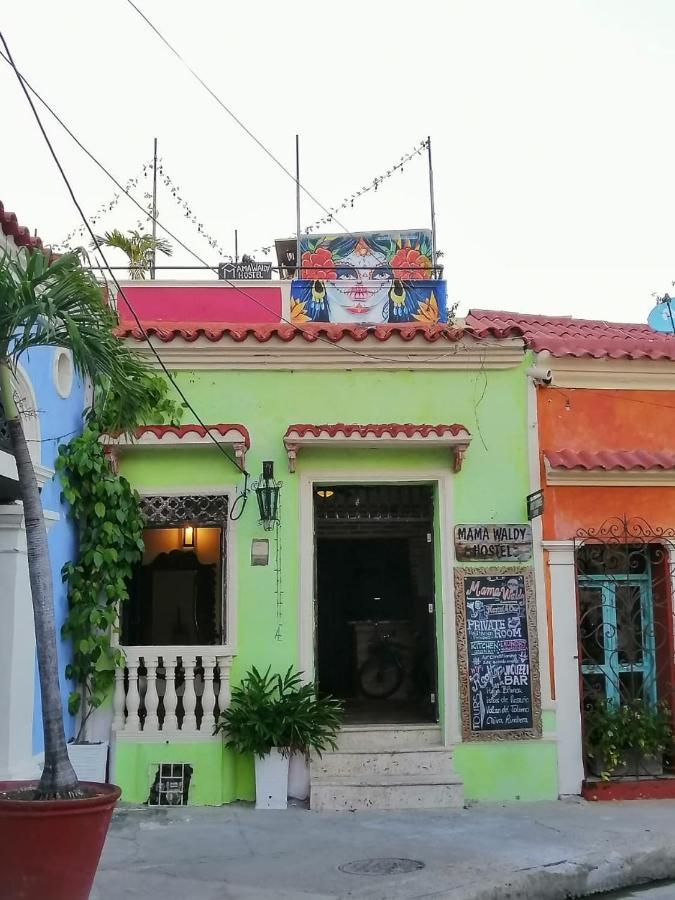 Cartagena Casa Mama Waldy Hostel מראה חיצוני תמונה