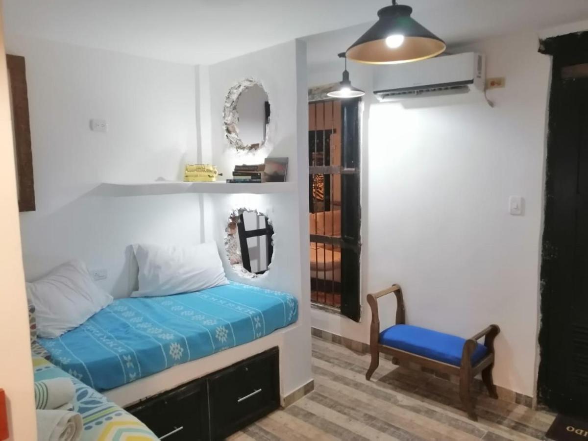 Cartagena Casa Mama Waldy Hostel מראה חיצוני תמונה
