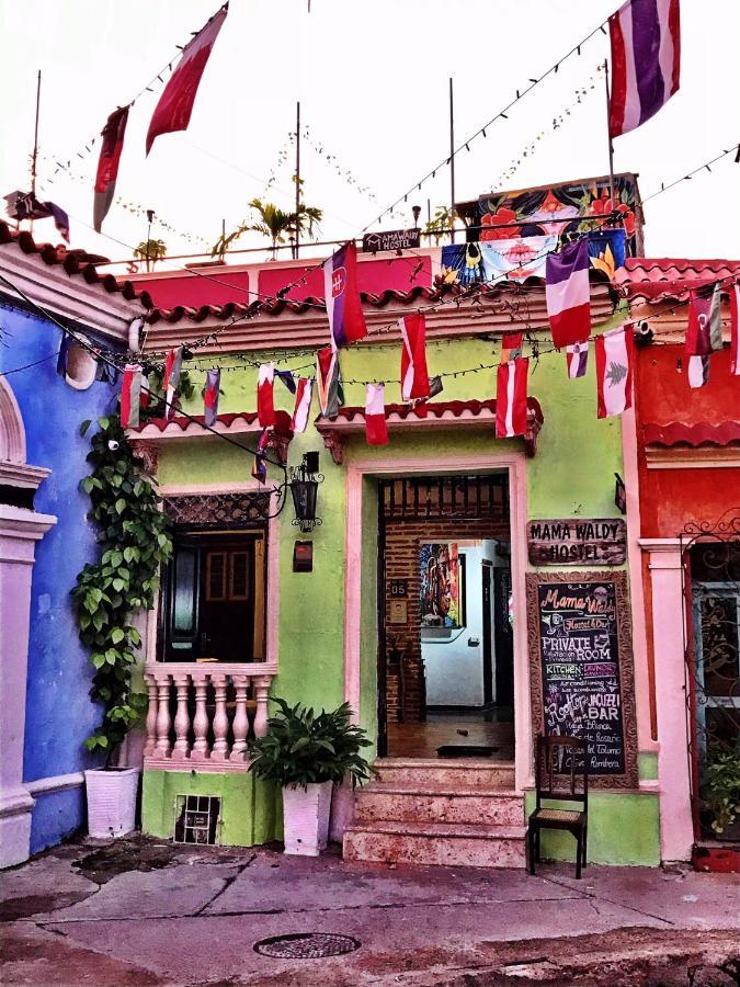 Cartagena Casa Mama Waldy Hostel מראה חיצוני תמונה