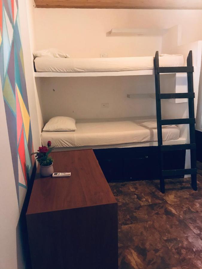Cartagena Casa Mama Waldy Hostel מראה חיצוני תמונה