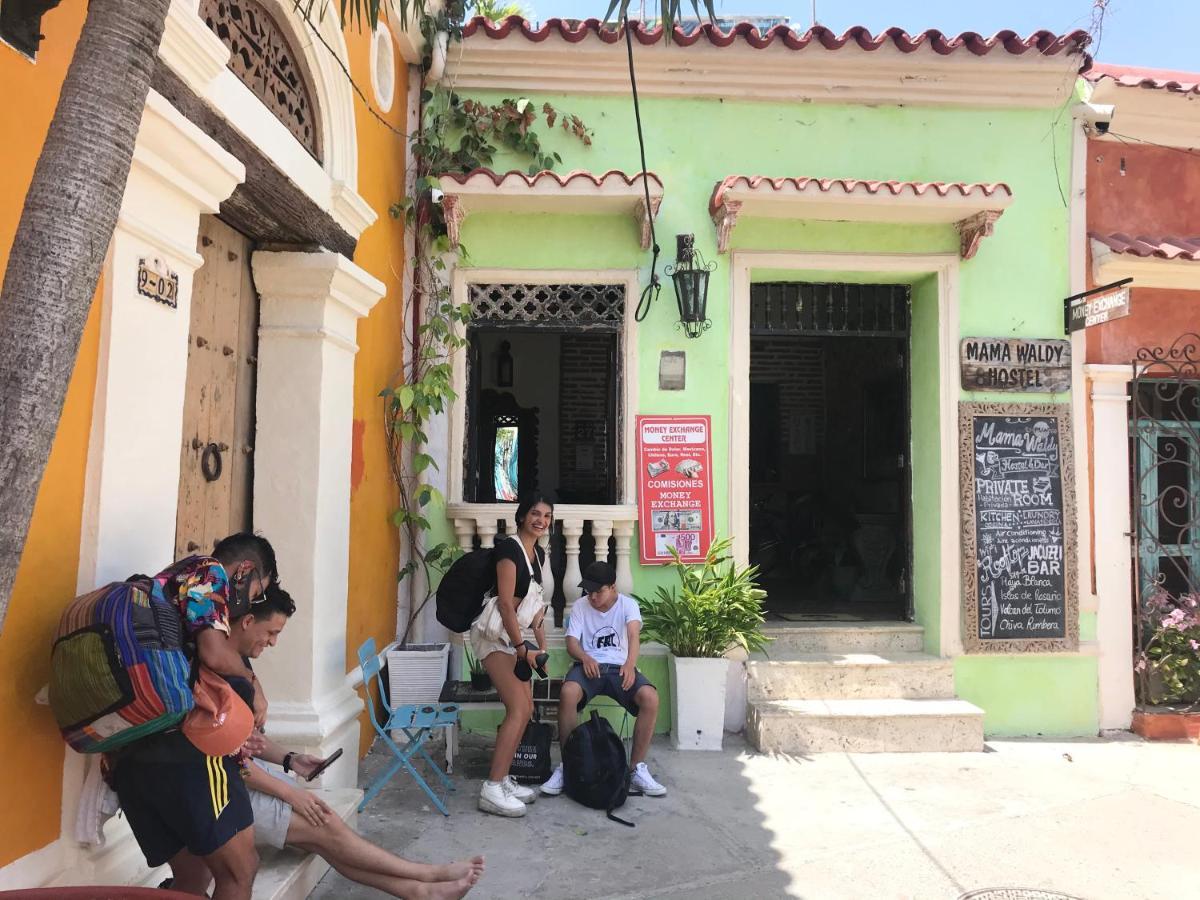 Cartagena Casa Mama Waldy Hostel מראה חיצוני תמונה