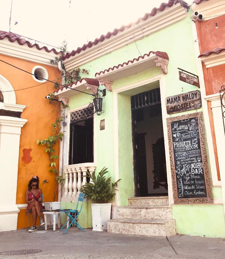 Cartagena Casa Mama Waldy Hostel מראה חיצוני תמונה