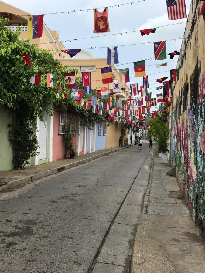 Cartagena Casa Mama Waldy Hostel מראה חיצוני תמונה