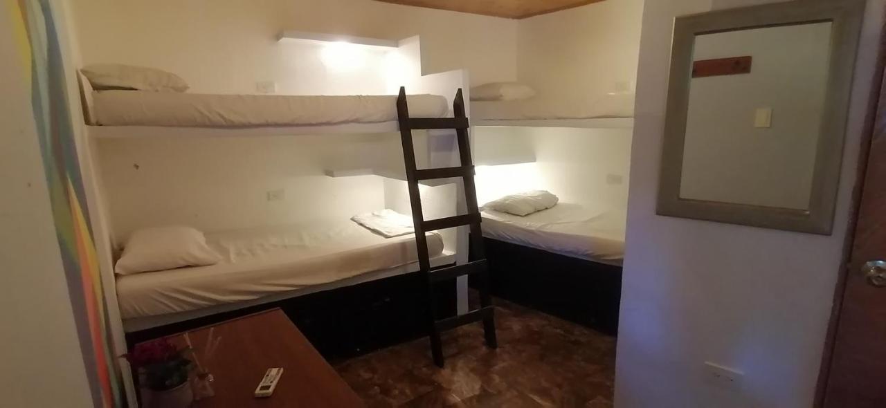 Cartagena Casa Mama Waldy Hostel מראה חיצוני תמונה