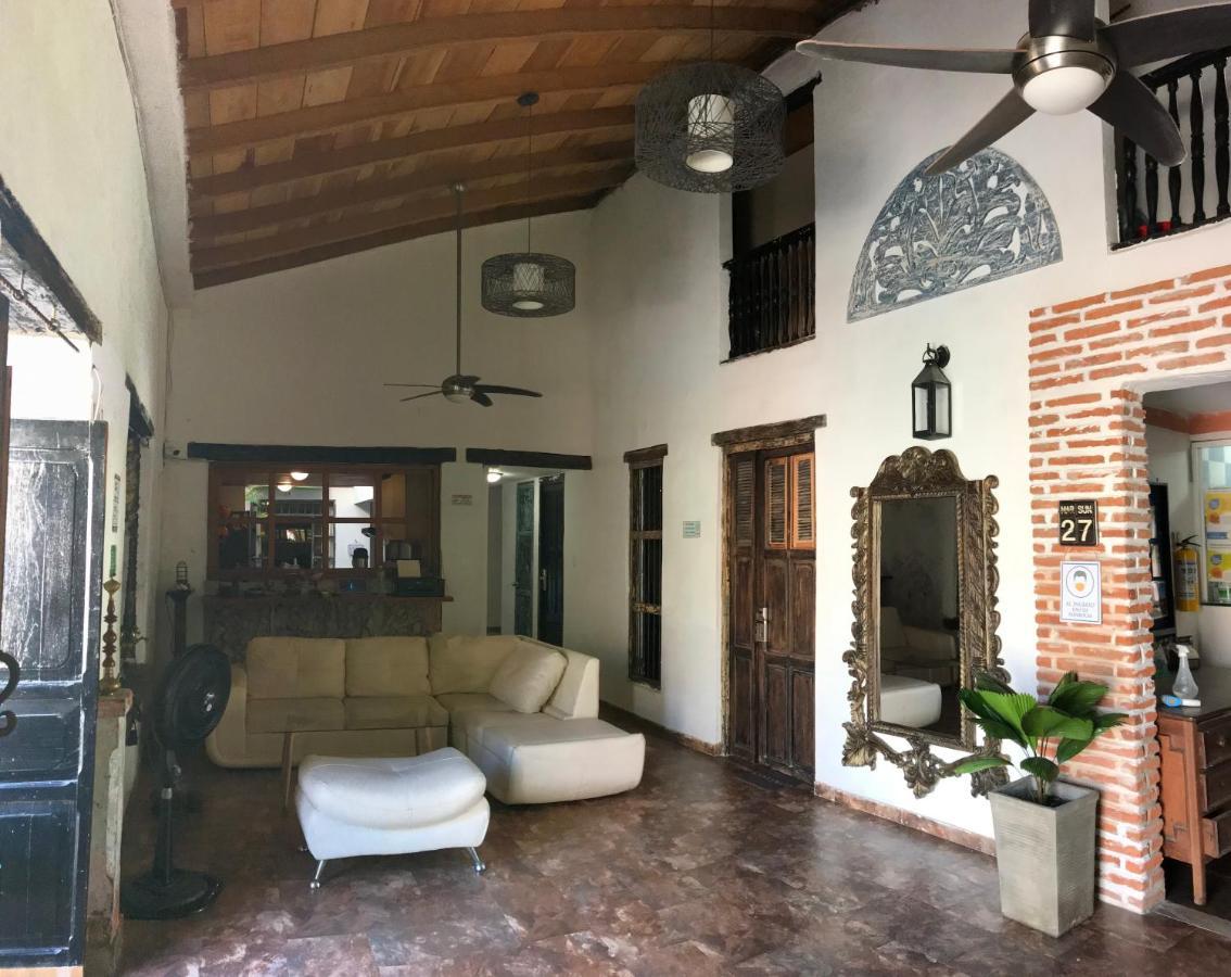 Cartagena Casa Mama Waldy Hostel מראה חיצוני תמונה