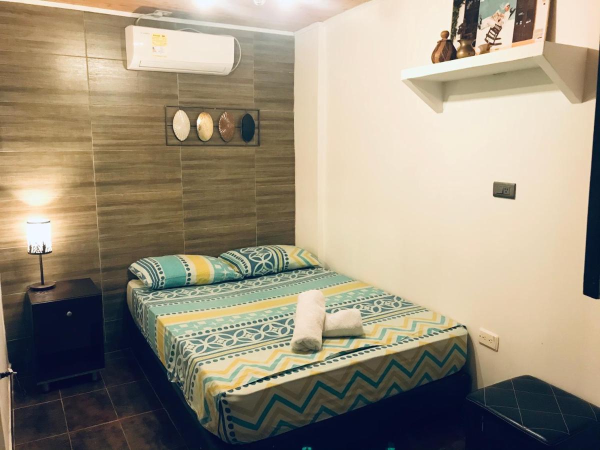 Cartagena Casa Mama Waldy Hostel מראה חיצוני תמונה