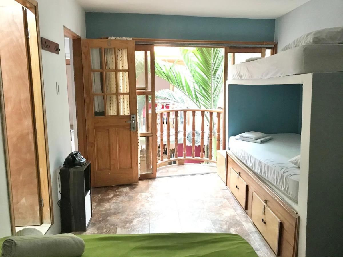 Cartagena Casa Mama Waldy Hostel מראה חיצוני תמונה