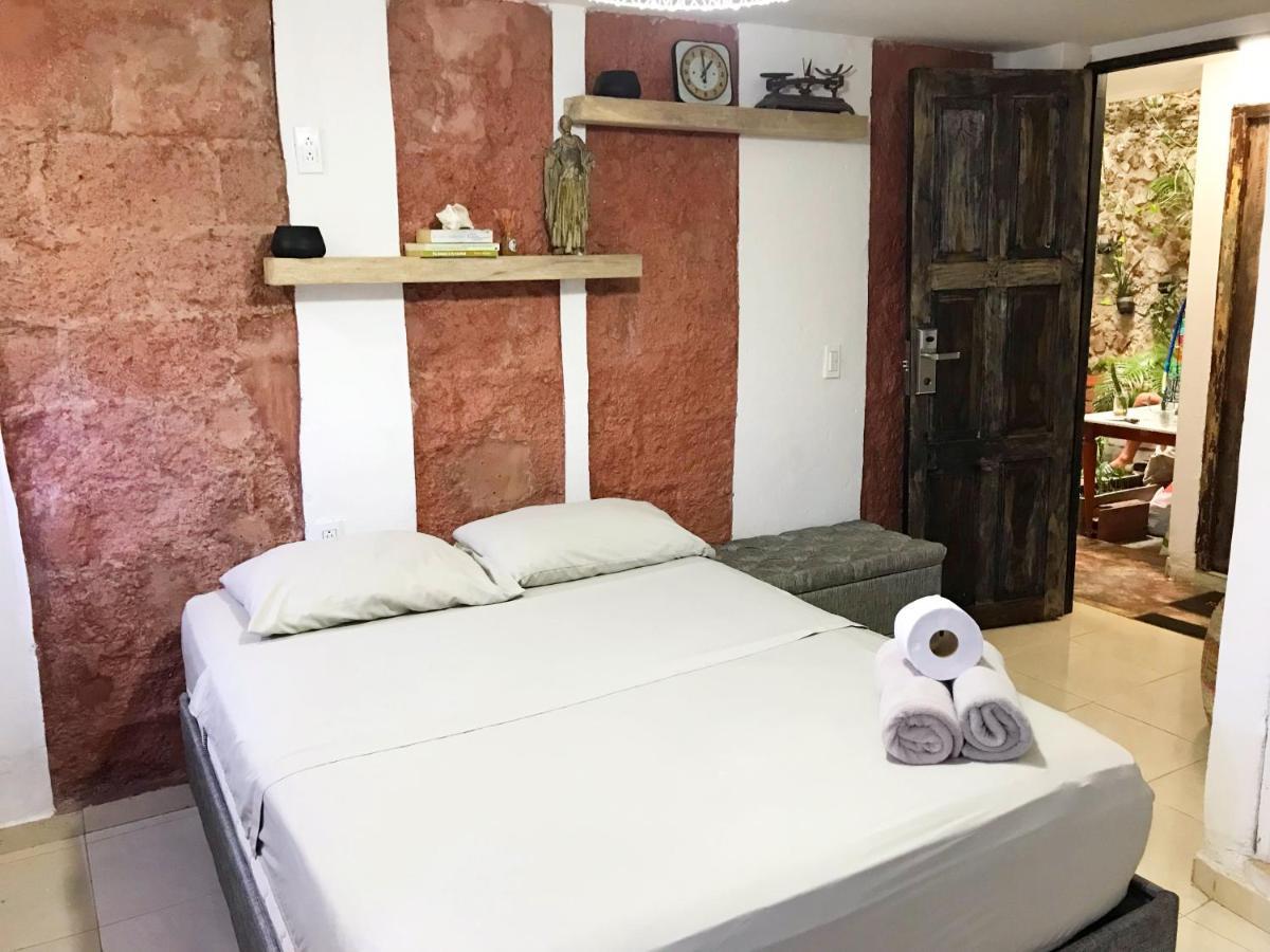 Cartagena Casa Mama Waldy Hostel מראה חיצוני תמונה