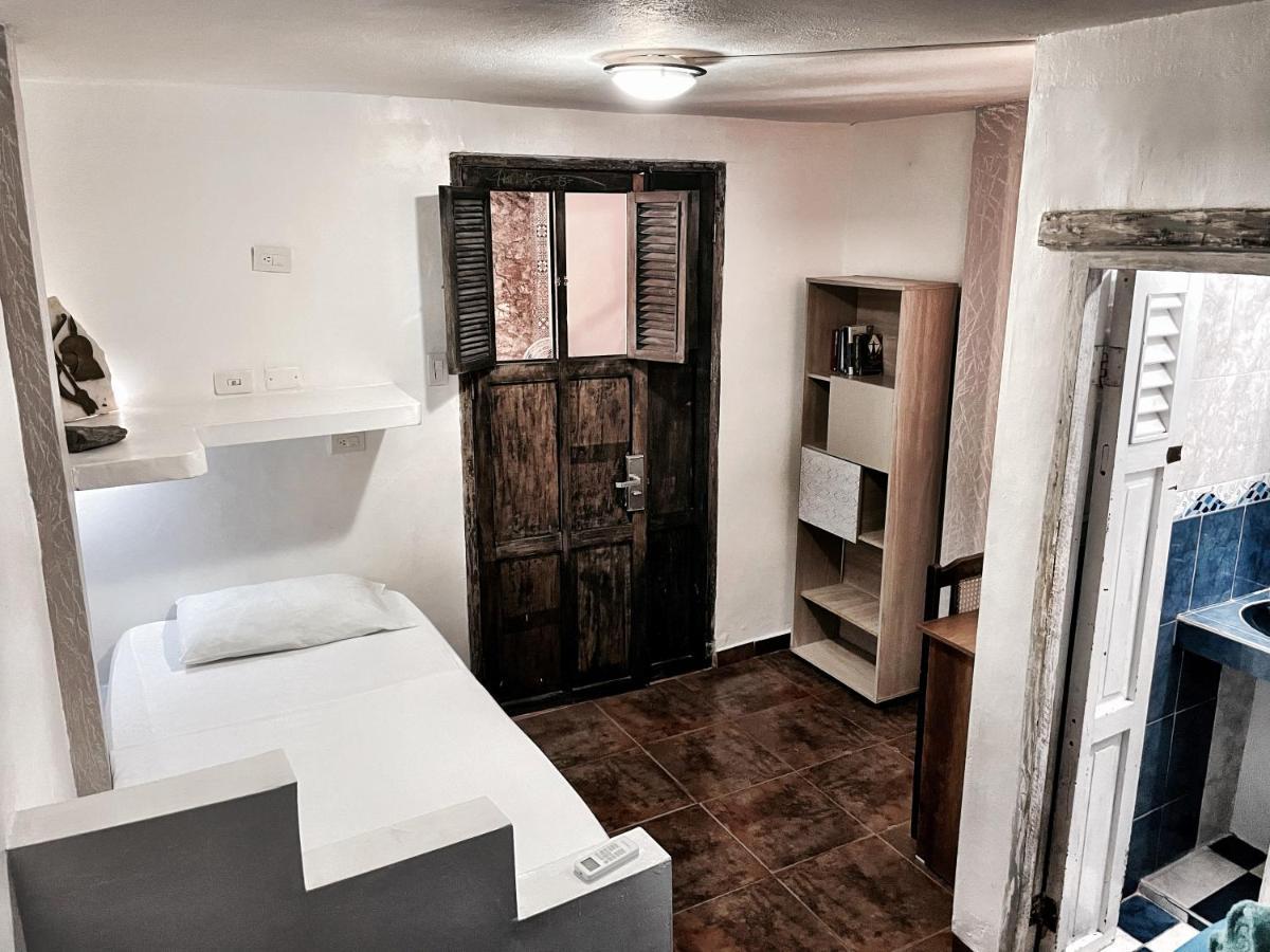 Cartagena Casa Mama Waldy Hostel מראה חיצוני תמונה
